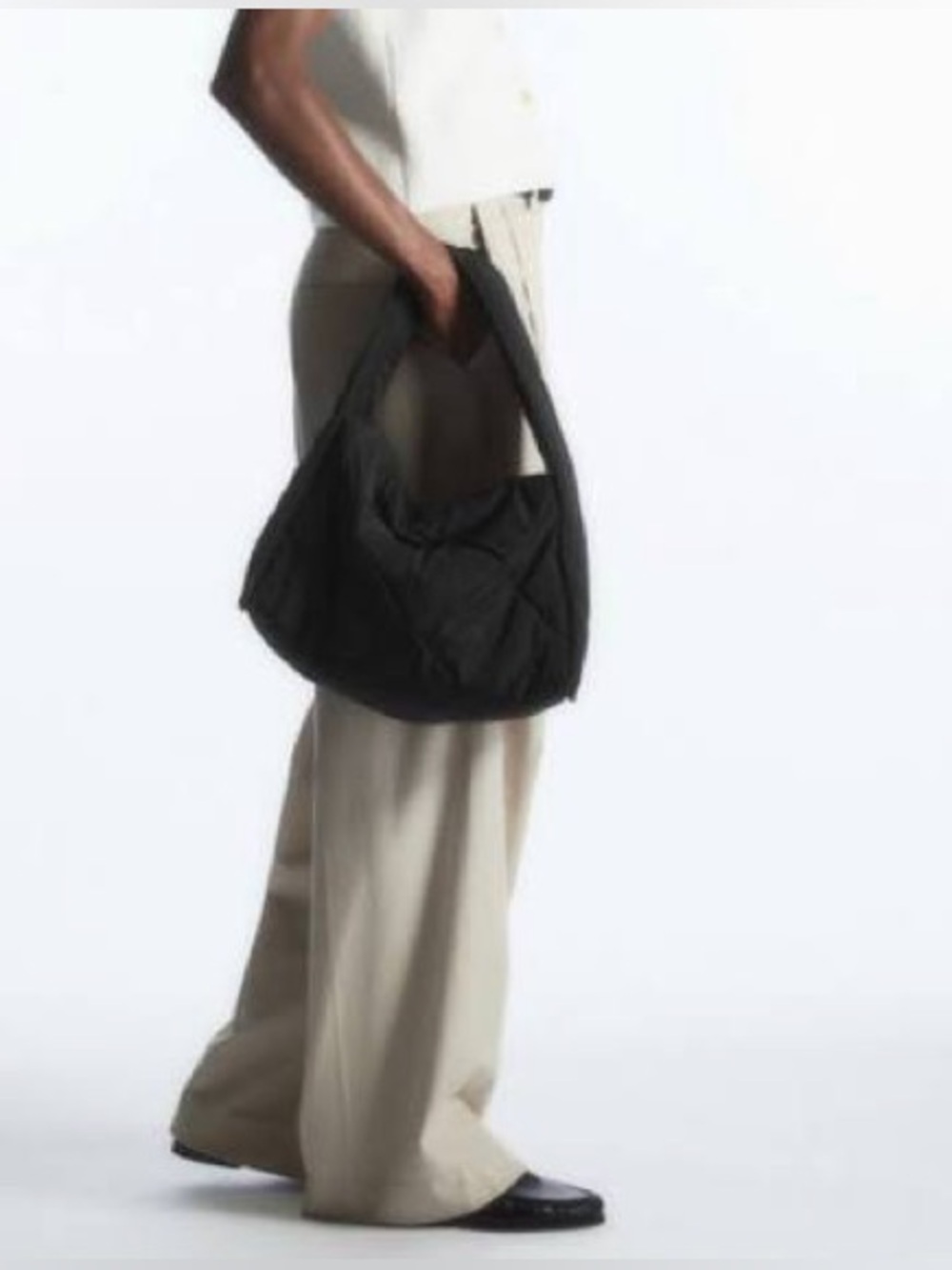 COS Shoulder Bag Black - Picture 2 of 9